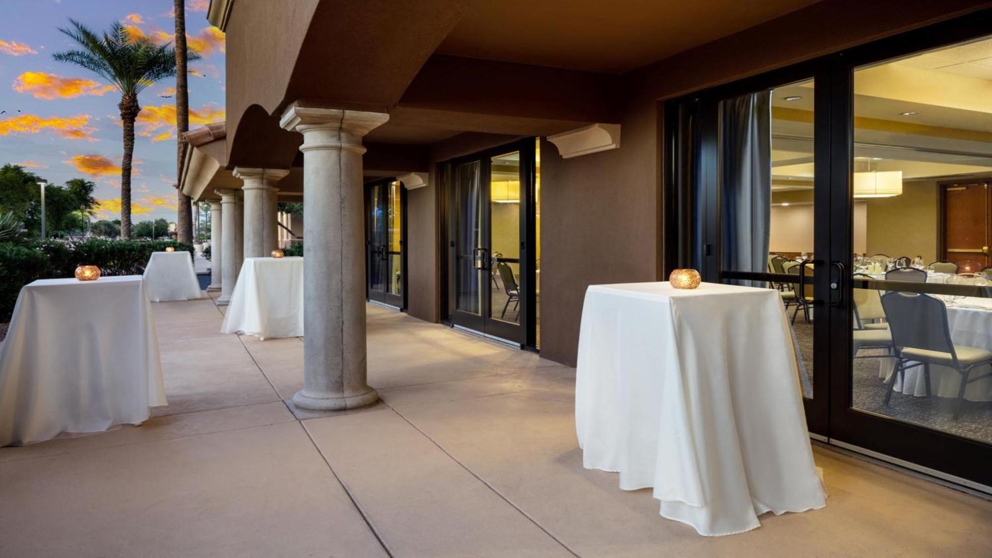 Holiday Inn Phoenix/Chandler By Ihg Bagian luar foto
