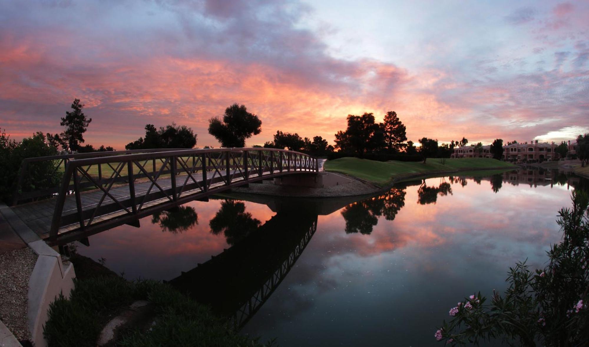 Holiday Inn Phoenix/Chandler By Ihg Bagian luar foto